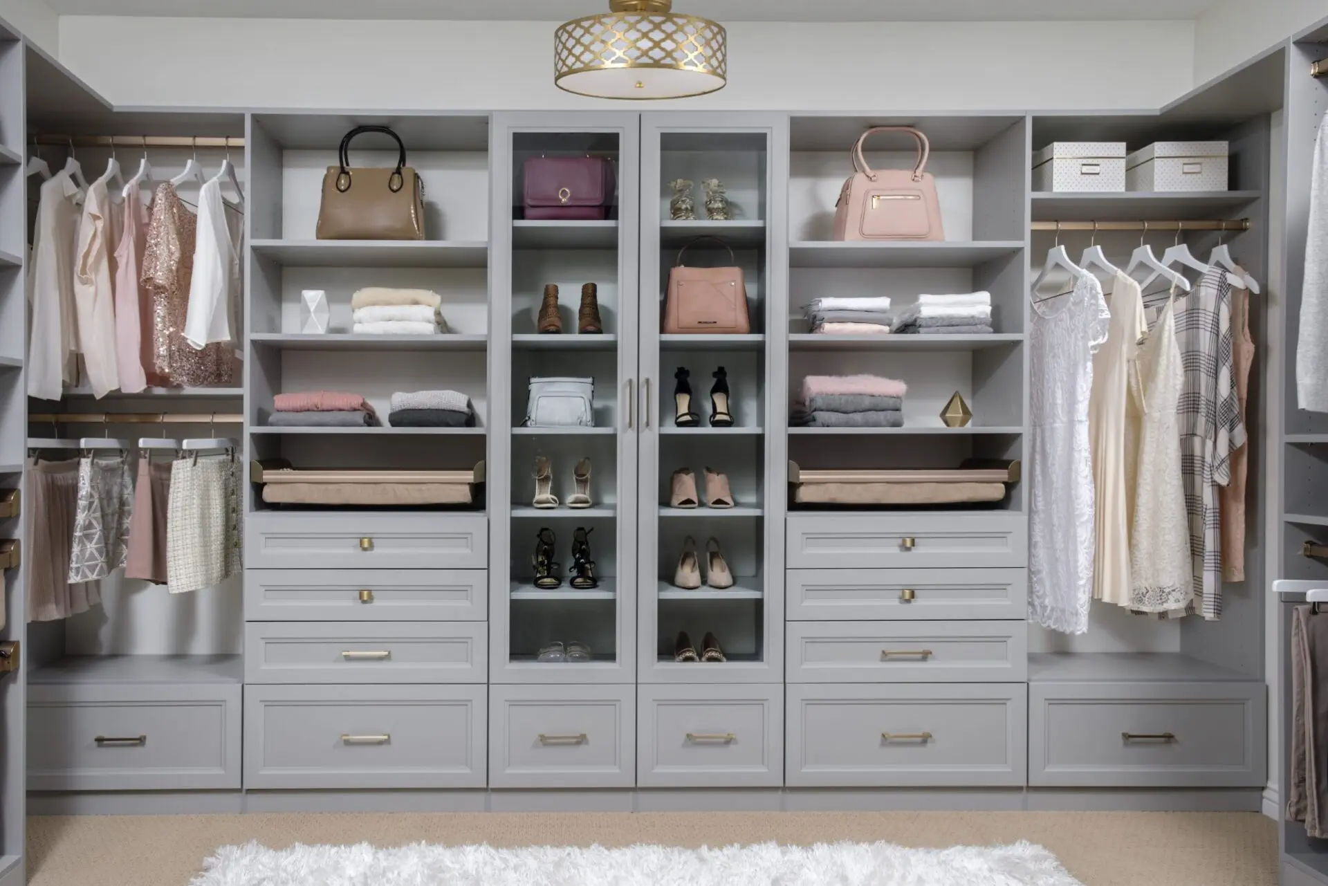 Cloud Allegra Closet Straight with Light Nov 2018 scaled 1