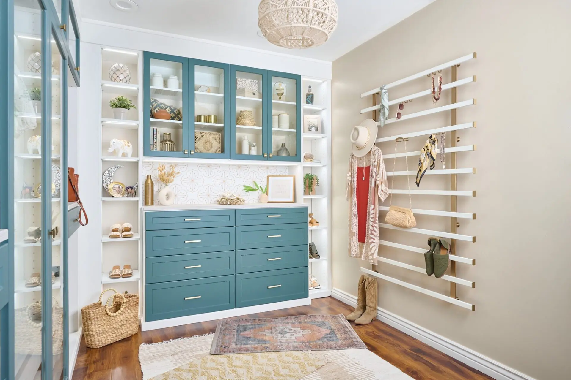 Lagoon and White Closet Crop Angle July 2022