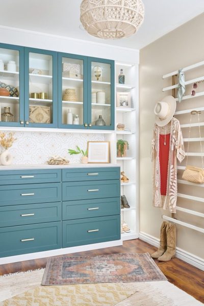 Lagoon and White Closet Crop Angle July 2022
